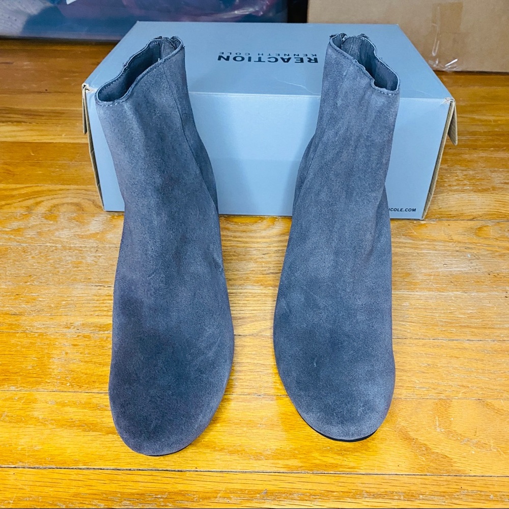 Size 8 | NWT Kenneth Cole Gray Sequin Heeled Boot - Picture 6 of 13
